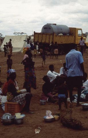 Refugees from Caxito were relocated to Luanda as part of this program. 