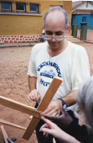 Workshop for building mobility aids for handicapped individuals. 
Workshop for building mobility aids for disabled individuals; run in partnership with the Angola Secretariat of State for Social Affairs (SEAS).